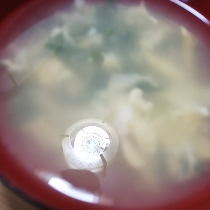 ニラスナップえんどう玉子の味噌汁